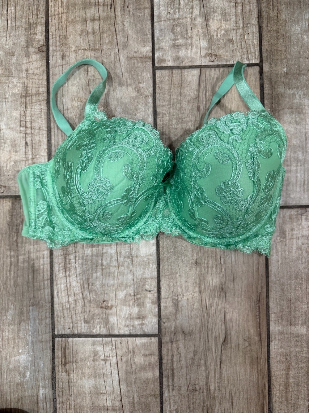 Victoria's Secret Lace Balconette Bra in Mint